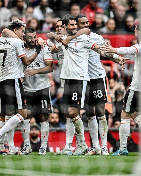 【英超】梦剧场真神萨拉赫造3球，利物浦3-0完胜曼联