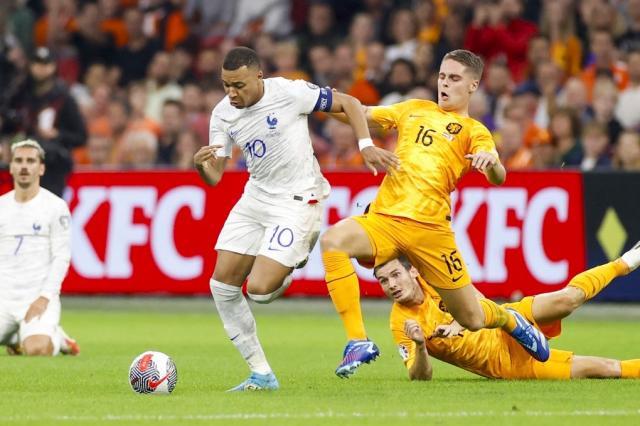 b体育官网-【复盘】姆巴佩双响法国撞线 法荷对决见证巨星崛起