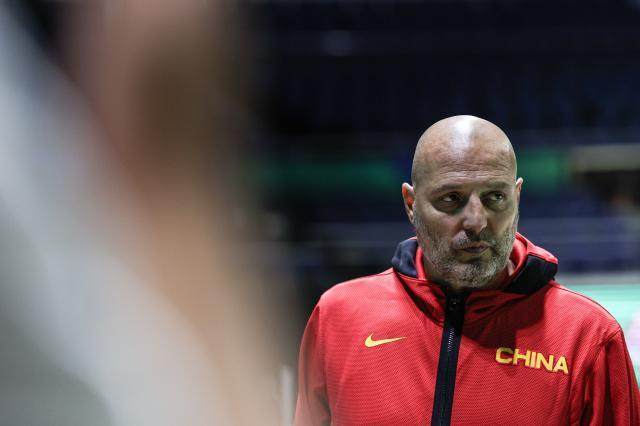 b体育官网-姚明透露乔帅合同到年底 世界杯前换帅有客观原因