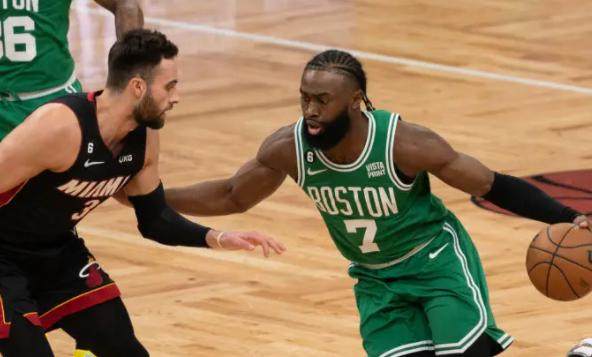 b体育app-5年3.04亿破纪录！布朗配得上超级顶薪？绿军添压力